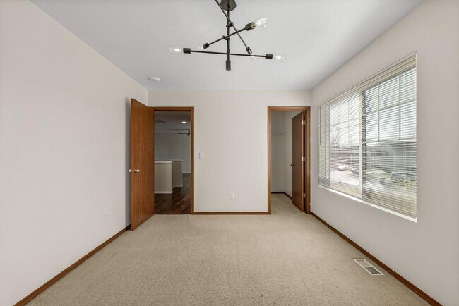 Building Photo - Updated and Spacious 3 Bed Yelm Rental!