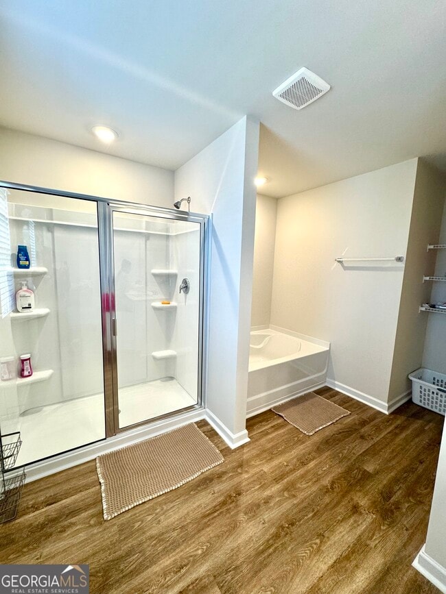 Building Photo - 17 Woodbrook Trl