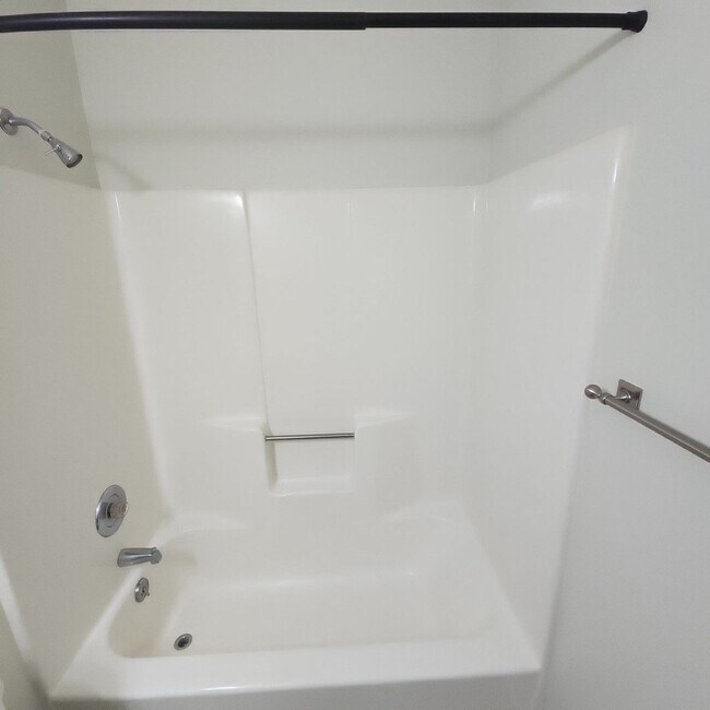 Building Photo - Surfside Beach Townhome- Long Term Rental