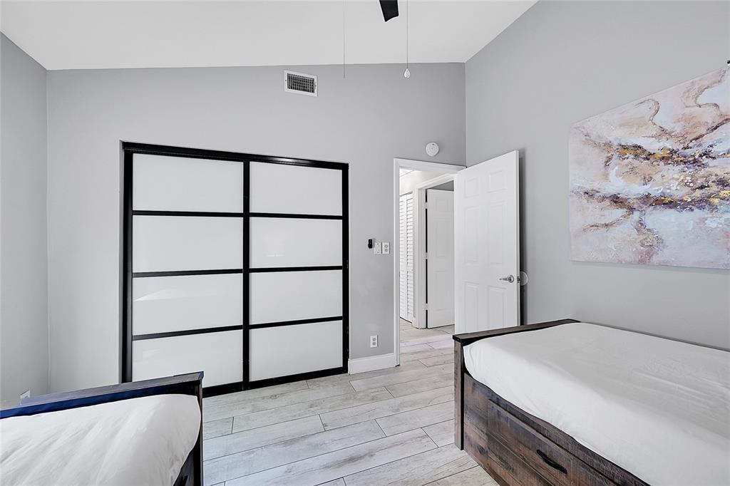 Building Photo - 9841 SW 1st St