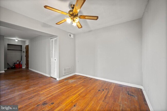 Building Photo - 6511 Parsons Ave