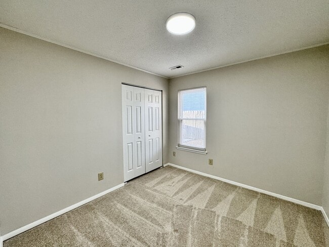 Building Photo - Updated & Ready 02-02-26! Adorable 3-Bedroom Ranch 4 Miles to Dam Neck Base & Oceana - HUGE Fence...