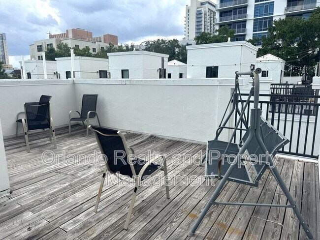 Building Photo - 356 S Osceola Ave