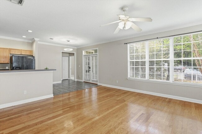 Building Photo - 3253 Stanhope Dr