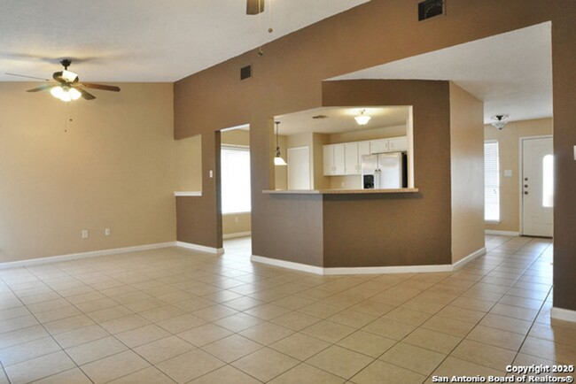 Building Photo - 3 Bedroom/2 Bath Ridge Creek Subdivision