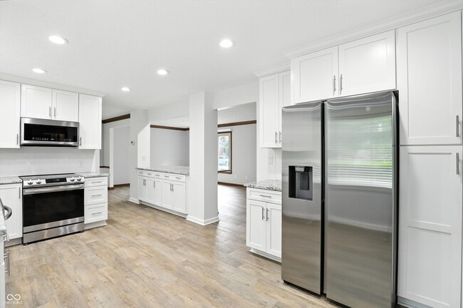 Building Photo - 781 Dayton Dr