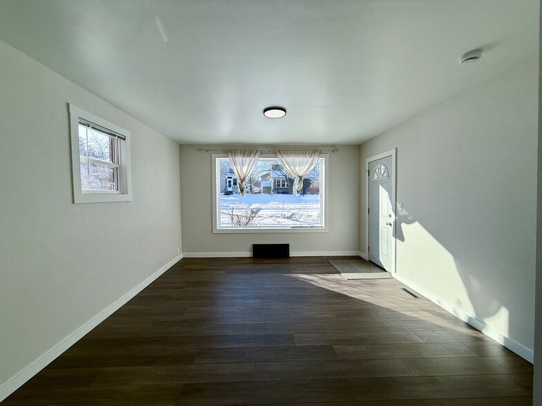 Building Photo - 427 Jefferson St