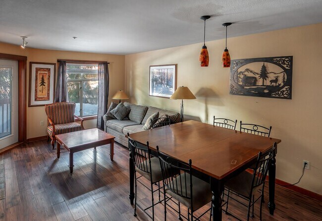 Building Photo - Available now! Solitude Luxury 1 bed / 1 bath Condo! Fully furnished!