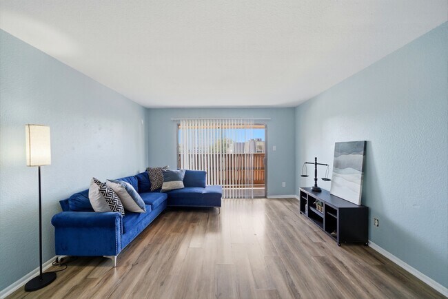 Building Photo - 8523 Hearth Dr