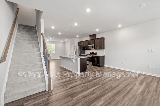 Building Photo - 1129 Lily Loch Wy