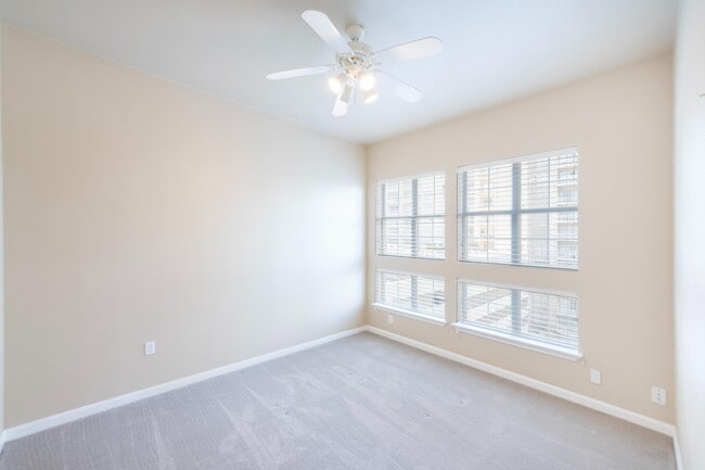 Building Photo - 3225 Turtle Creek Blvd Blvd
