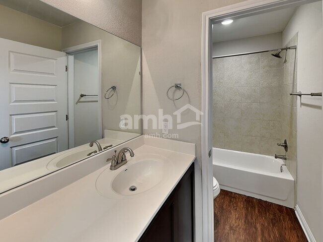 Building Photo - 8000 Dampton Ln