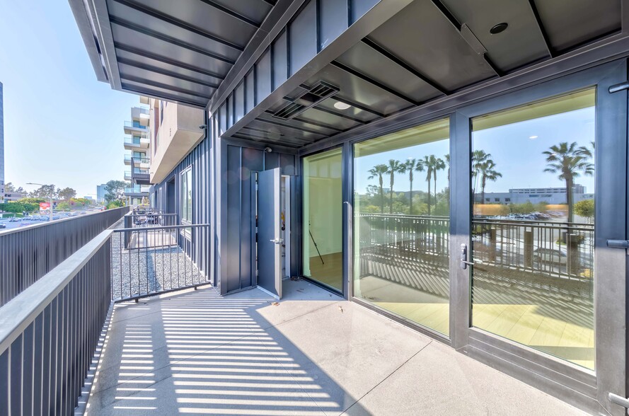Building Photo - 2207 Rivington