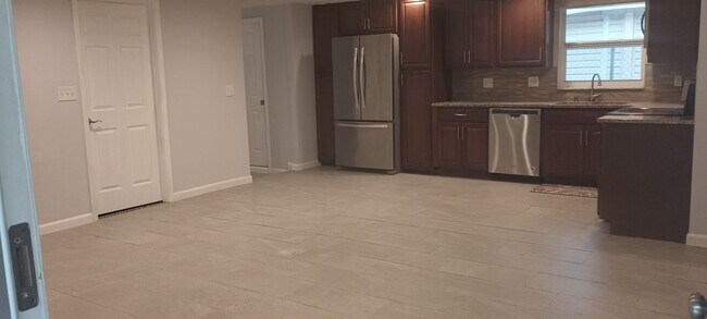 Building Photo - 6737 Udell Ln