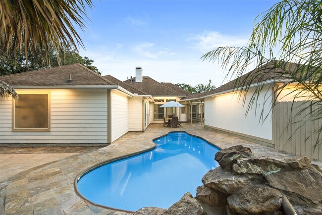 Building Photo - 30 Crestview Trail