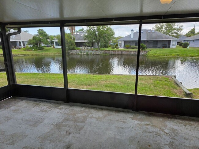 Building Photo - 180 Martinique Cir