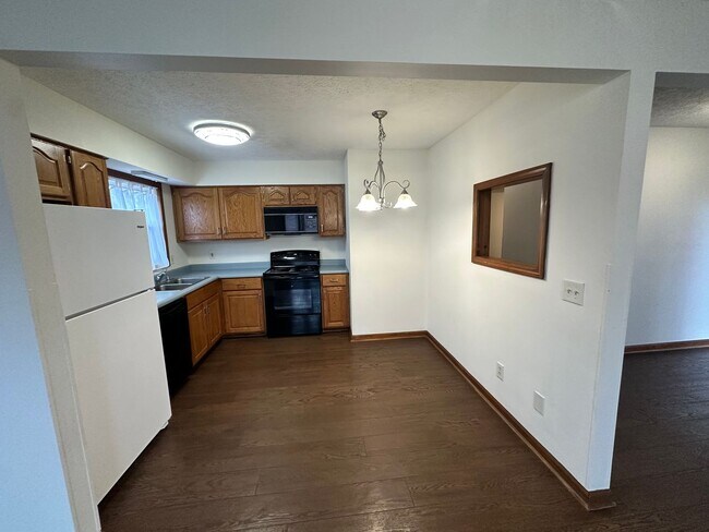 Building Photo - 1904 Sherrie Lane