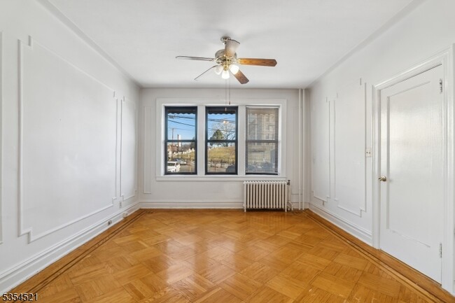 Building Photo - 463 Pavonia Ave