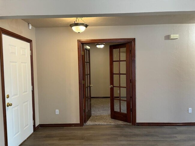 Building Photo - 1424 SW 129th St