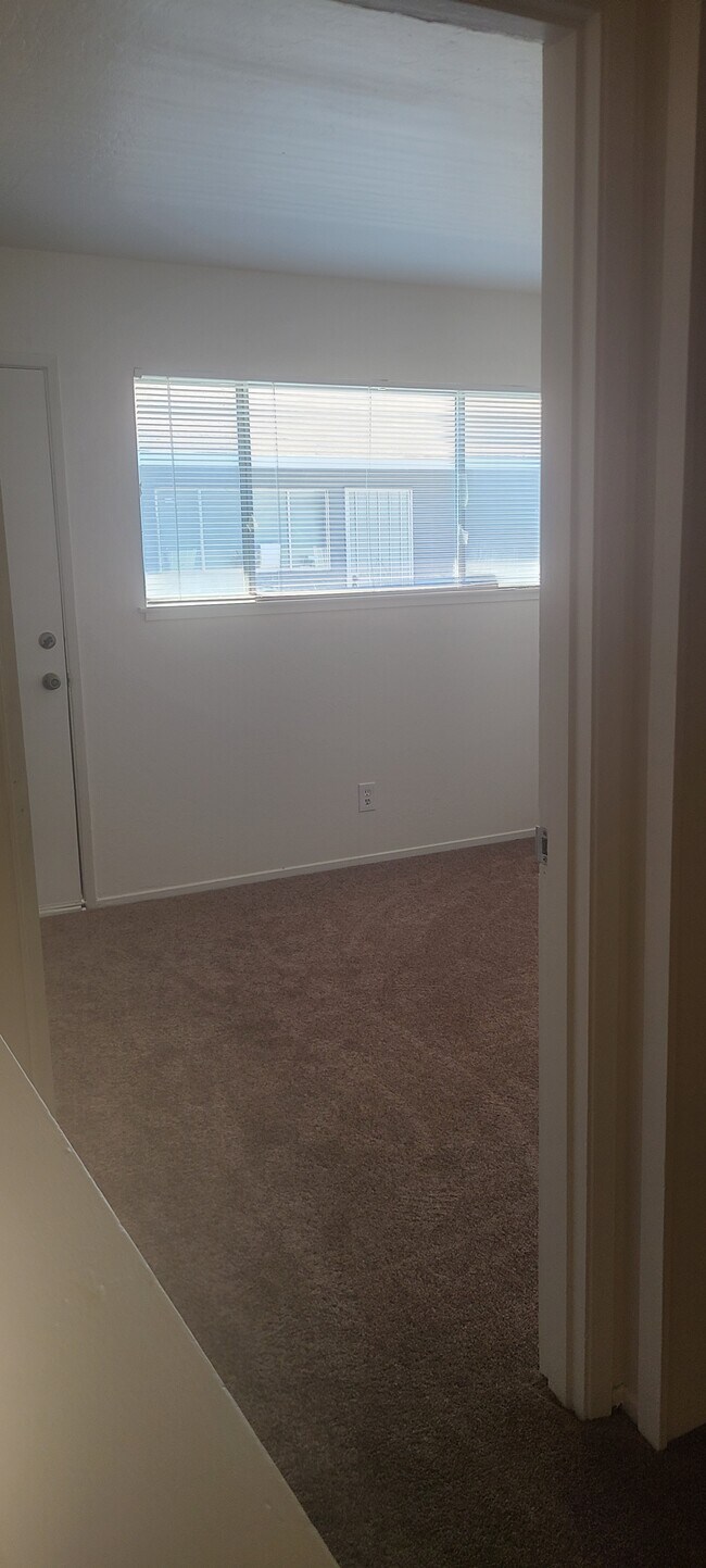 2nd bedroom - 8090 Greenridge Dr