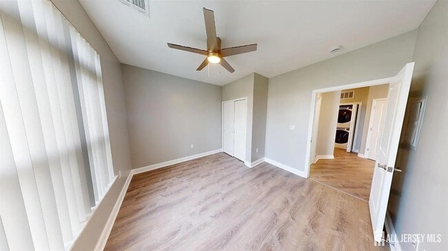 Building Photo - 6403 Fernandez Ct