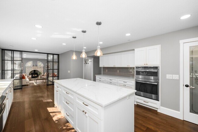 Building Photo - 7874 SW Bayberry Dr