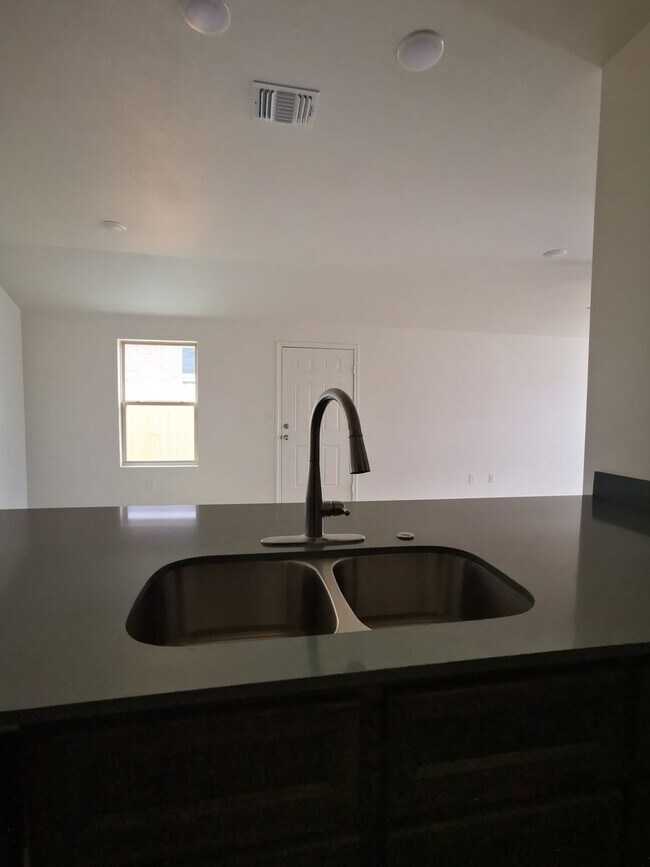 Building Photo - P2-2306 Duntov Drive Temple, TX 76504