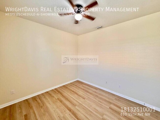 Building Photo - 610 15th Ave NW