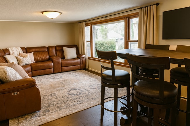 Primary Photo - Immediate Move In- Fully Furnished Short T...