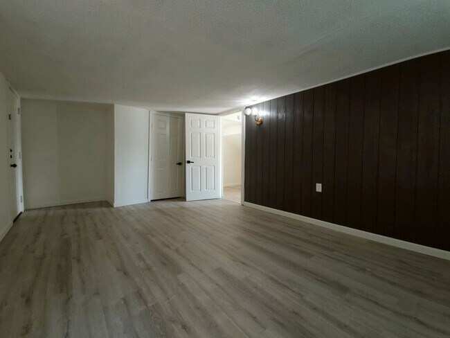 Building Photo - PRE-LEASING FOR SUMMER - Charming 4 Bedroom in the Heart of Lubbock