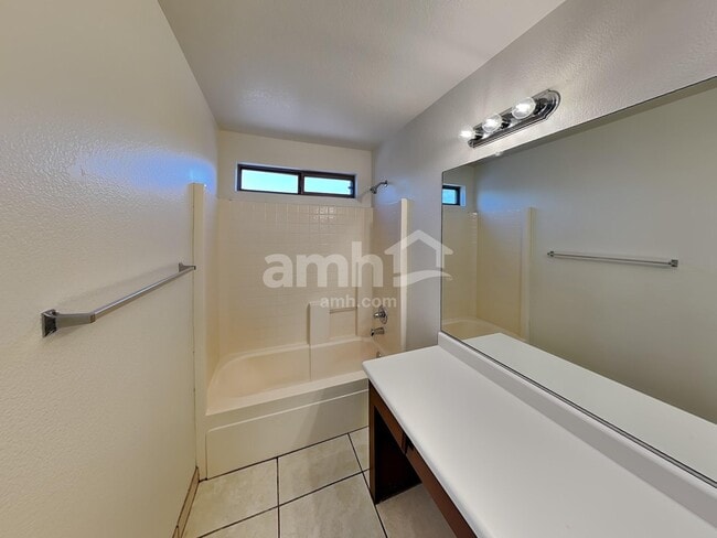 Building Photo - 3531 N 105th Ln