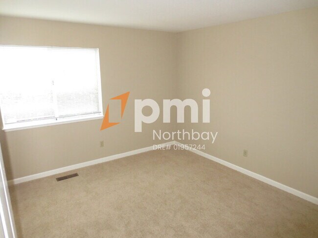 Building Photo - 1918 Orchard View Dr