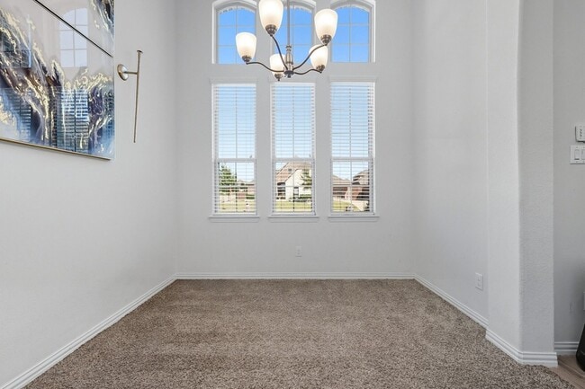 Building Photo - 717 Whippoorwill Dr