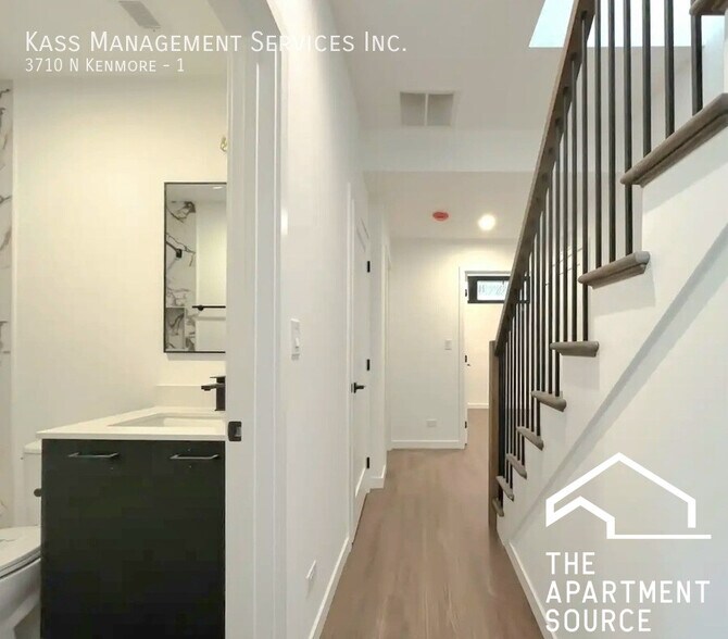 Building Photo - 3710 N Kenmore Ave