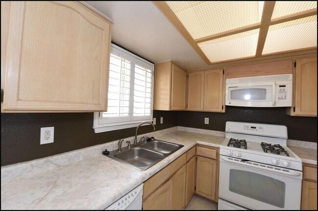 Building Photo - 11466 Napolske Ct