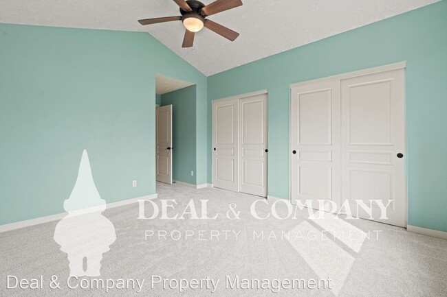 Building Photo - 3 br, 2.5 bath House - 532 SE 204th Place