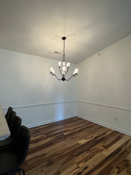 Building Photo - 11719 Ridgeway Park Dr