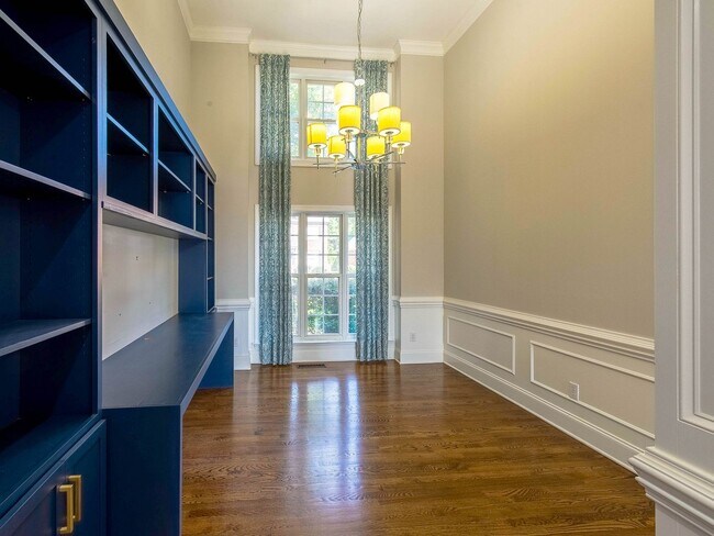 Building Photo - Take a look at this stunning Cotswold dream home.