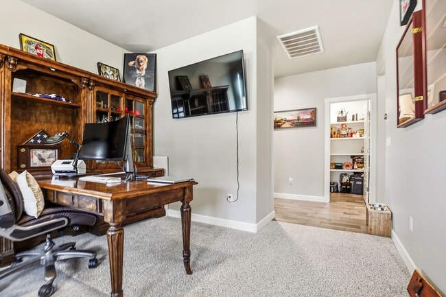 Building Photo - Beautifully Maintained 3 Bedroom Home in Mesa Village