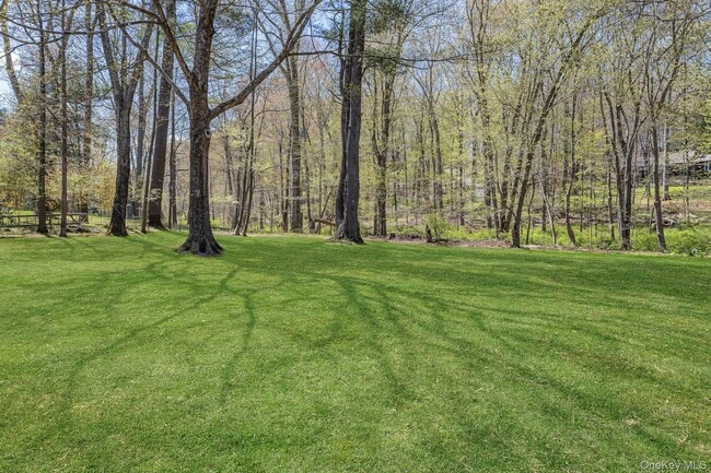 Building Photo - 68 Lake Shore Dr