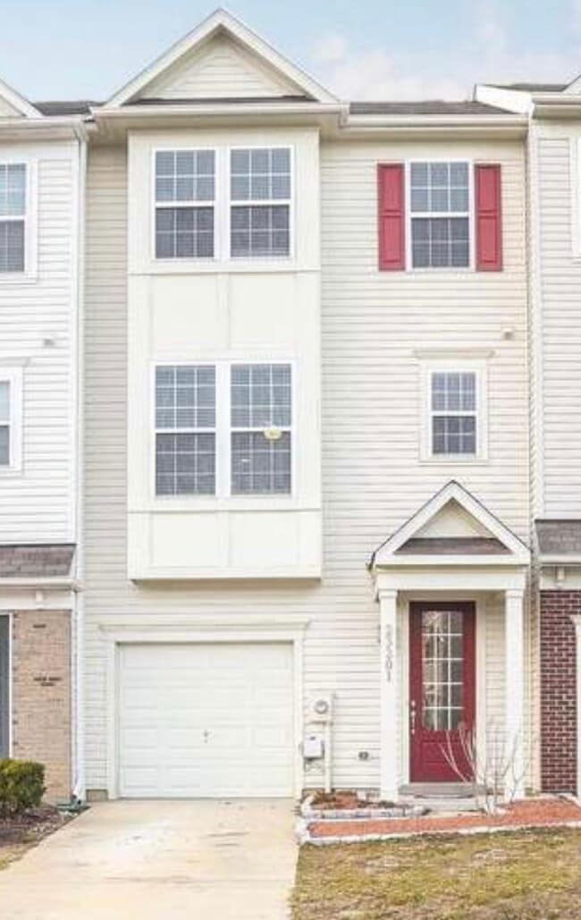 Building Photo - 23201 Foxglove St