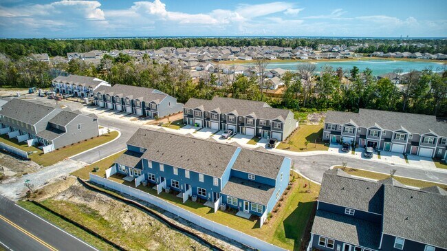 Building Photo - 103 S Grassland Rd