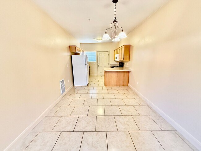 Building Photo - La Venita Condo #B3