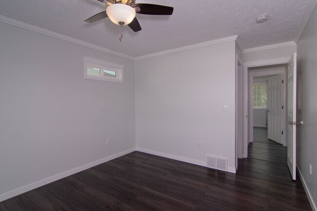 Building Photo - **Coming Soon** 3 Bed 2 Bath fully updated home adjacent to park & shopping