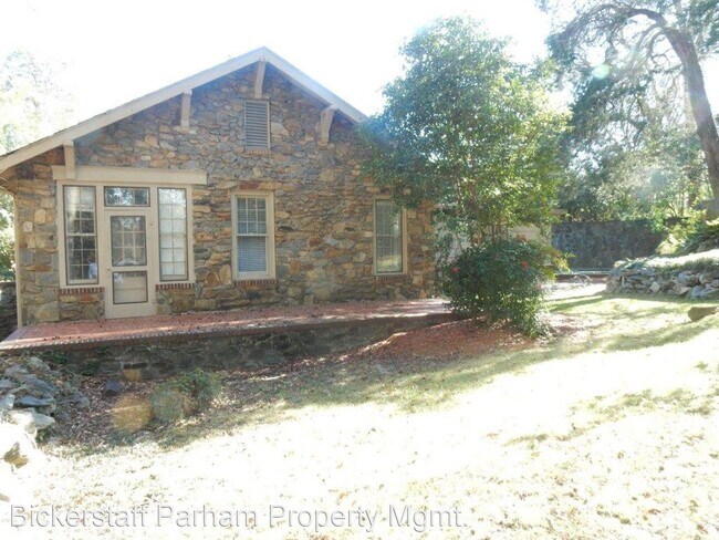 Building Photo - 2 br, 2 bath House - 1425 Peacock Avenue