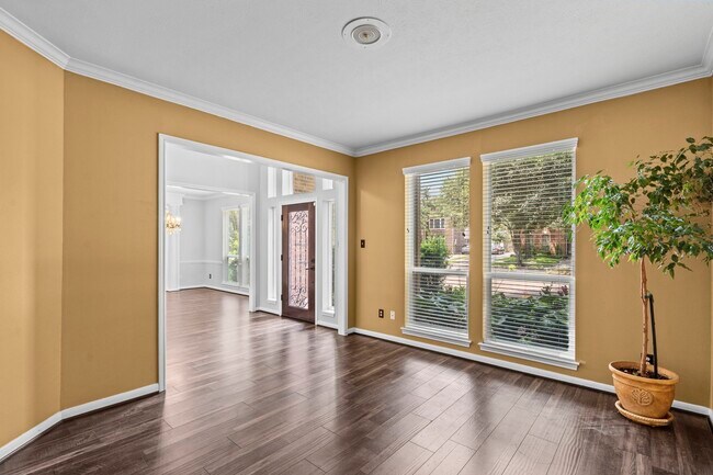 Building Photo - 2210 Bay Haven Way