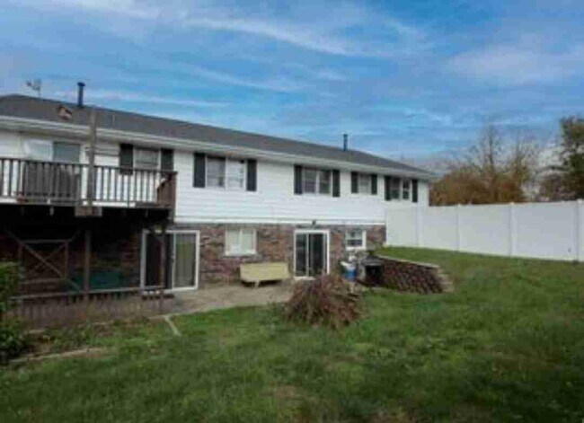 Building Photo - 401 Georgia Pkwy