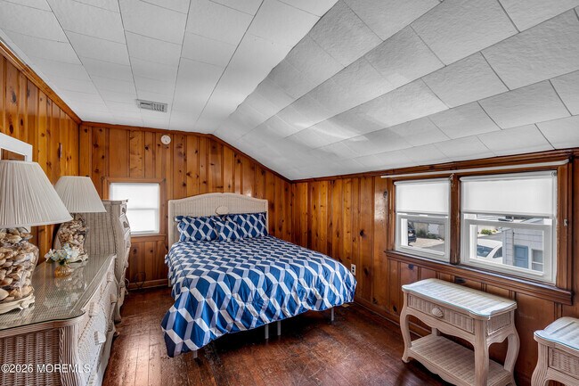 Building Photo - 21 Peterson Ln