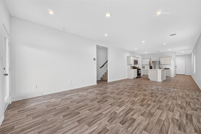 Building Photo - 24206 Foxdale Bay Ct