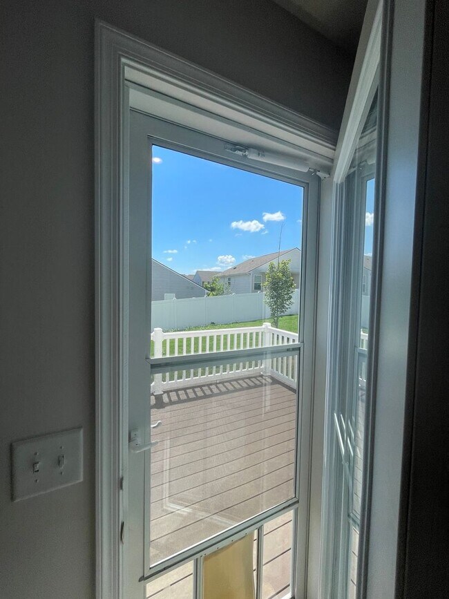 Building Photo - You’ve Got to See This Rental!